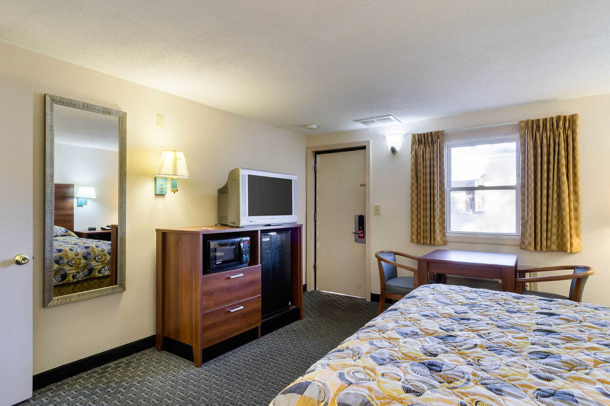 Econo Lodge West Springfield Quarto foto